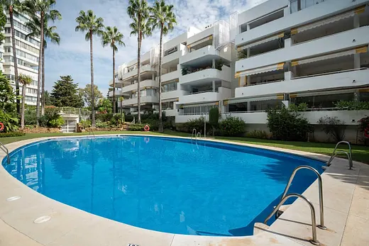 Apartment with 3 bedrooms in Río Real, Marbella · 2/31