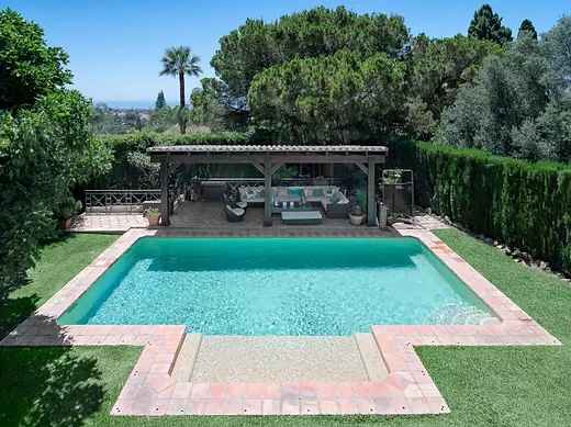 Villa with 5 bedrooms in Sierra Blanca, Marbella · 3/30