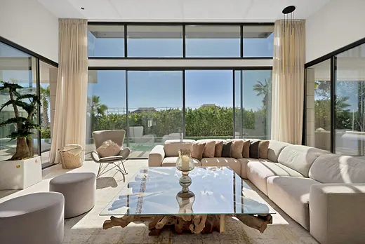 Timeless Mediterranean Retreat in Marbella’s Golden Mile · 5/40