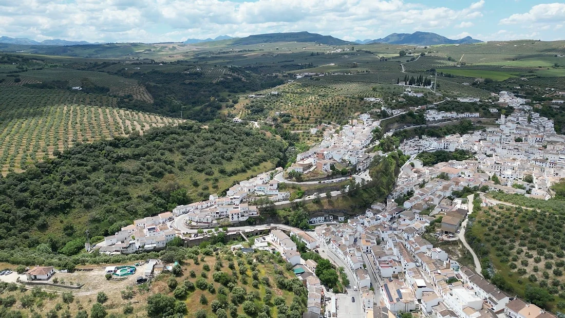 Rural land of 20,000 m² in Setenil de las Bodegas