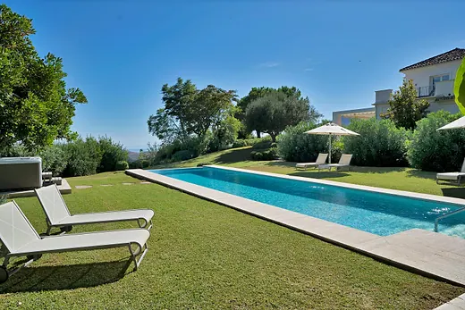 An Architectural Masterpiece in Prestigious La Zagaleta · 5/40