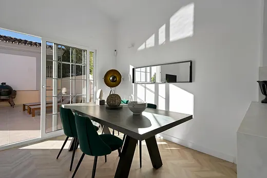 Exquisitely Renovated Townhouse with Sun-Drenched Terrace and Plunge Pool in Aldea Dorada · 3/19