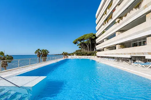 Lägenhet med 2 sovrum i La Carolina-Guadalpín, Marbella · 2/33