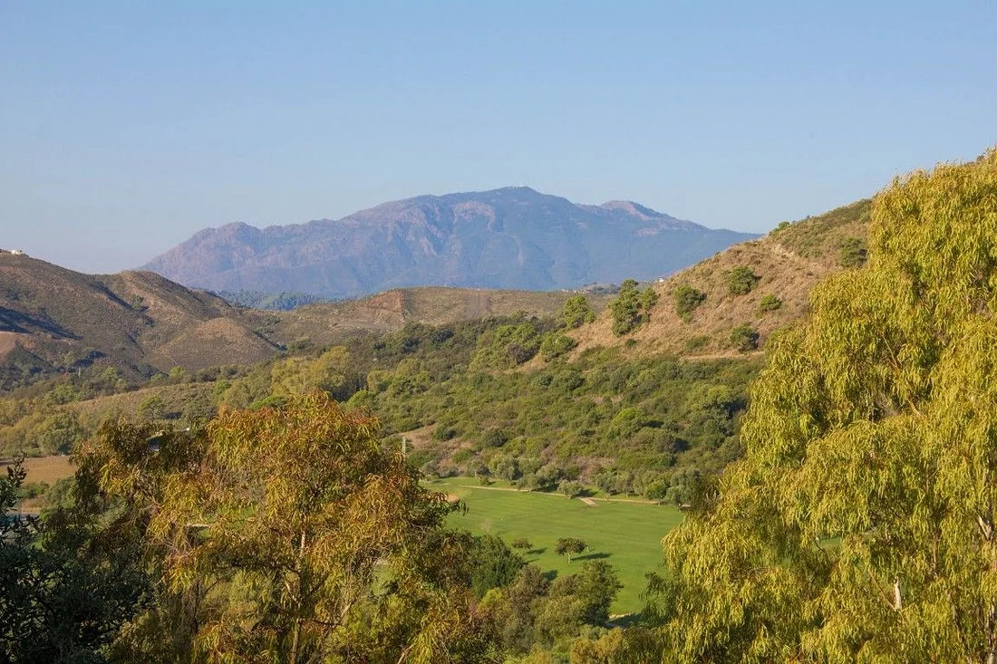 Building plot of 1,042 m² in Los Arqueros-Puerto del Almendro, Benahavís