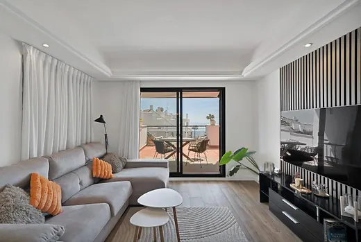 Ático de lujo frente al mar con jacuzzi y solárium en Casares del Mar · 4/27