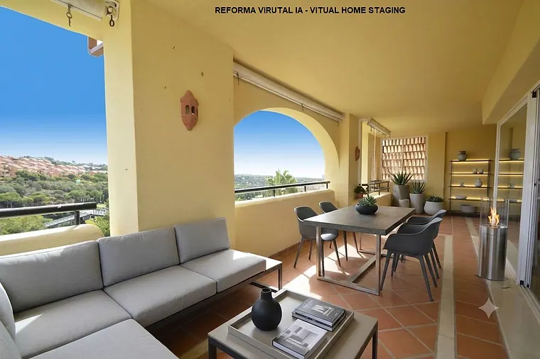 Penthouse with 3 bedrooms in Hacienda Elviria, Elviria