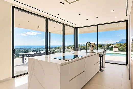 Villa with 5 bedrooms in Montemayor-Marbella Club, Benahavís · 3/40