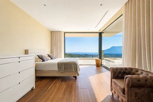 Villa with 5 bedrooms in Montemayor-Marbella Club, Benahavís · 4/40