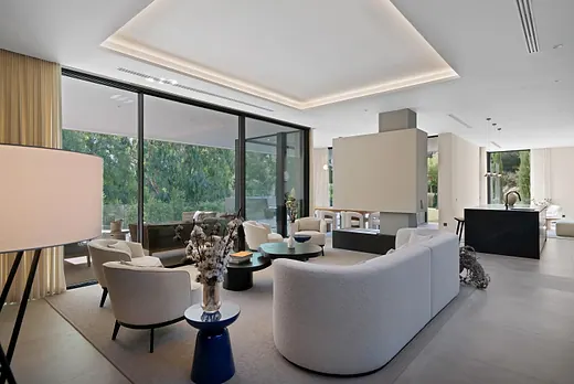Exclusive Contemporary Villa with Spa, Rooftop Jacuzzi and Infinity Pool in La Cerquilla · 2/40