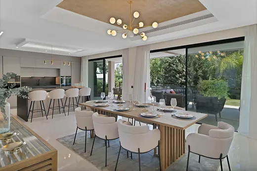 Villa med 5 sovrum i Los Naranjos, Marbella · 4/36