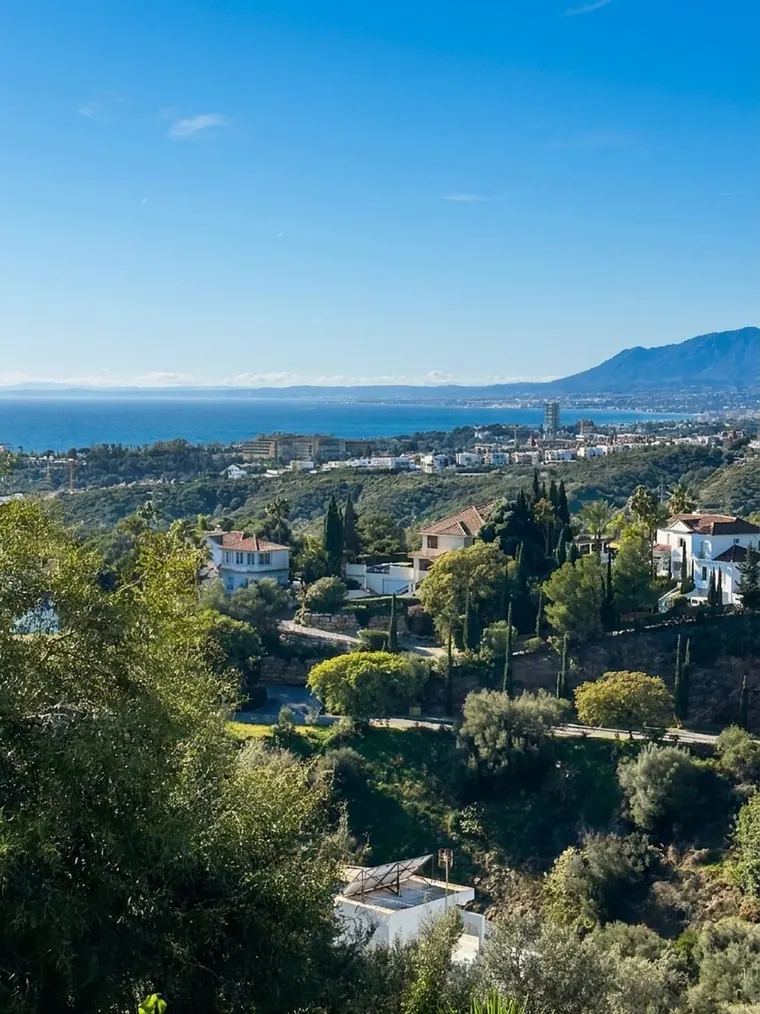 Villa Horizonte – Villa Under Renovation with Sea Views in El Rosario, Marbella East
