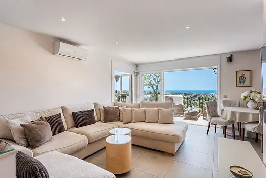 Apartment with 2 bedrooms in Los Almendros, Benahavís · 3/33