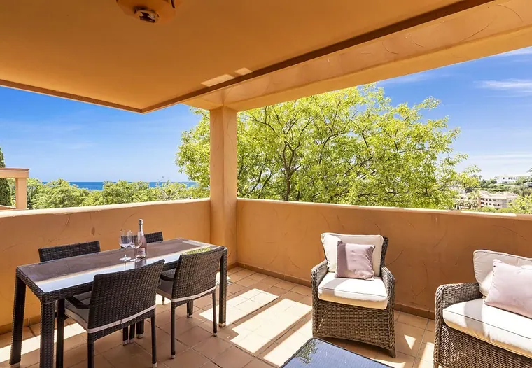 Luxury Apartment in Marbella with Chill-Out Terrace, Swimming Pools and Sea Views