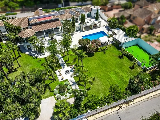 A New Dimension of Luxury in Guadalmina Baja · 5/40