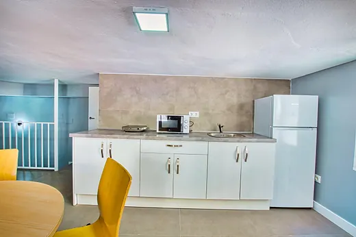 Refurbished, ready-to-use commercial premises on Pasaje Juan Sebastián Elcano, a pedestrian street in Vélez-Málaga, · 5/18