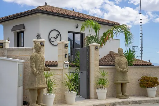 Alcorcal Sanctuary – A Home to Feel and Enjoy · 3/40