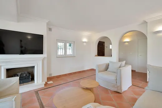 Elegant Private Villa with Pool in Valle Romano, Estepona · 2/40