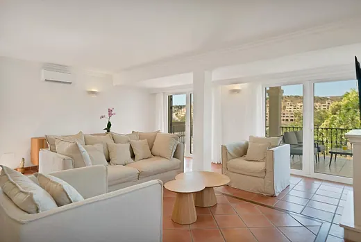 Elegant Private Villa with Pool in Valle Romano, Estepona · 3/40