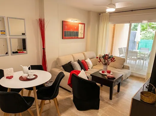 Elegant Beachside Apartment in Alicate Playa, Marbella East · 3/10