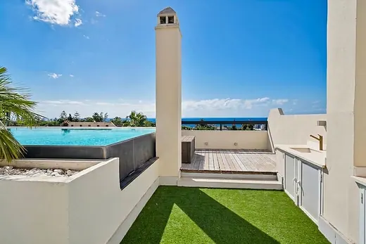 Apartment with 3 bedrooms in El Capricho, Marbella · 3/30