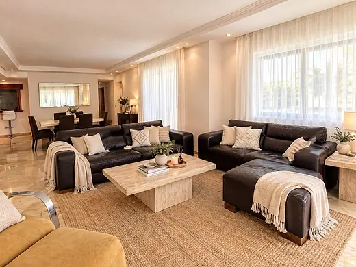 A unique property by the Mediterranean · 3/26