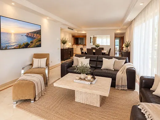 A unique property by the Mediterranean · 4/26