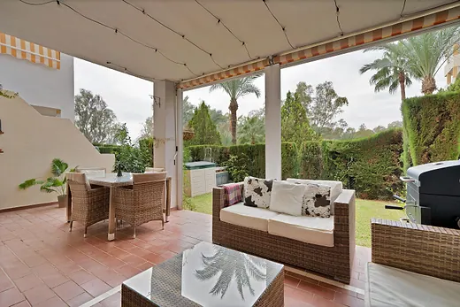 Bright ground floor apartment with spacious terrace & private garden / Atalaya Green Mar, Estepona · 4/40