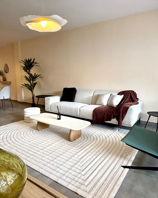 Luxury villa-style finishes in this exclusive apartment on the Mediterranean · 4/21