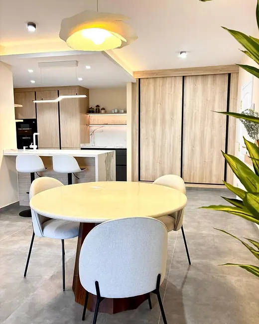 Luxury villa-style finishes in this exclusive apartment on the Mediterranean · 5/21