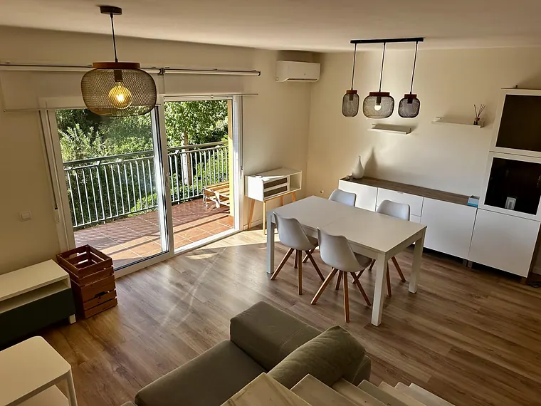 Duplex with an independent apartment and private patio in Málaga