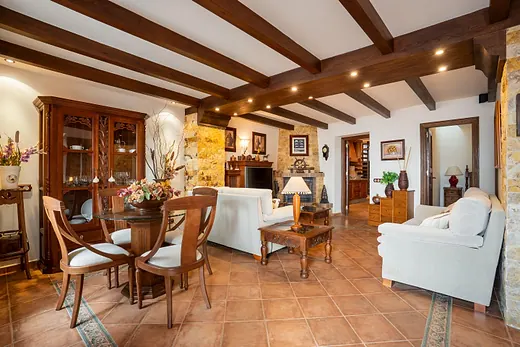 Townhouse with 4 bedrooms in Istán pueblo, Istán · 2/26
