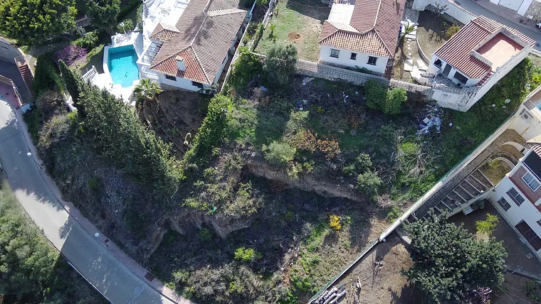 Urban plot of 1056,80 m² in Torreblanca area, Fuengirola