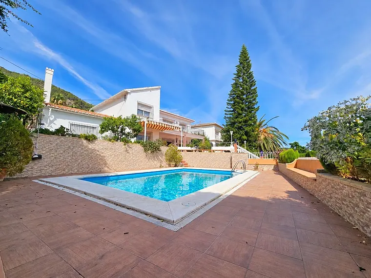 Exclusive Andalusian residence with private pool in the heart of Casarabonela