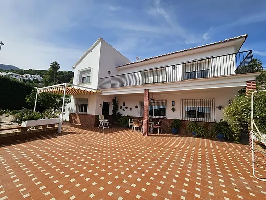 Villa mit 4 Schlafzimmern in Casarabonela · 2/40