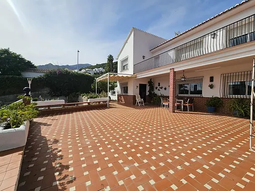 Villa mit 4 Schlafzimmern in Casarabonela · 4/40