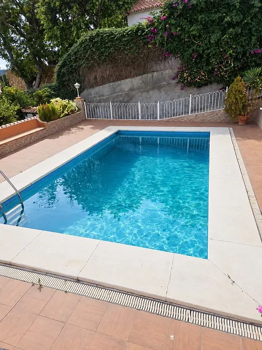 Villa mit 4 Schlafzimmern in Casarabonela · 5/40