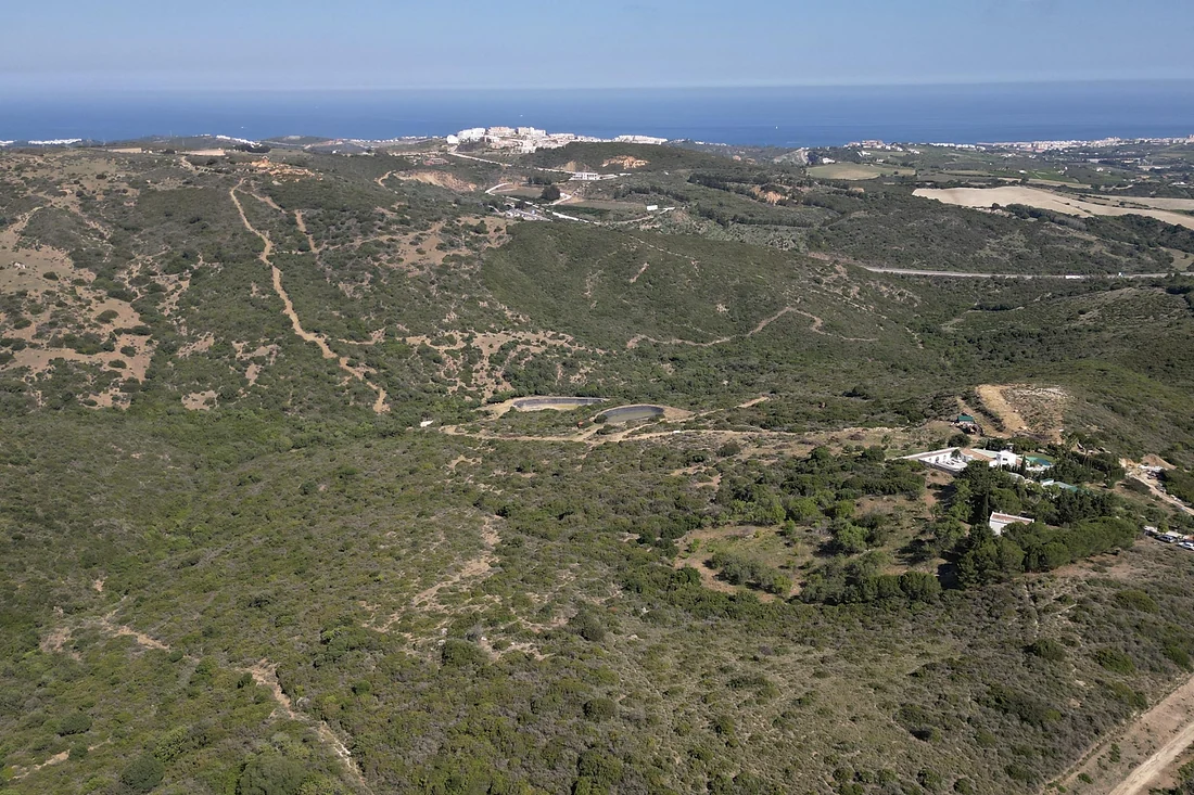 Two rustic plots with panoramic sea & mountain views / Casares, Costa del Sol
