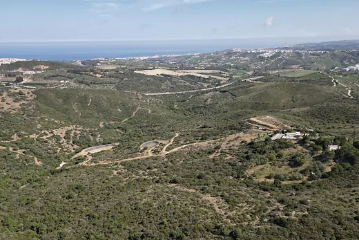 Two rustic plots with panoramic sea & mountain views / Casares, Costa del Sol · 3/21